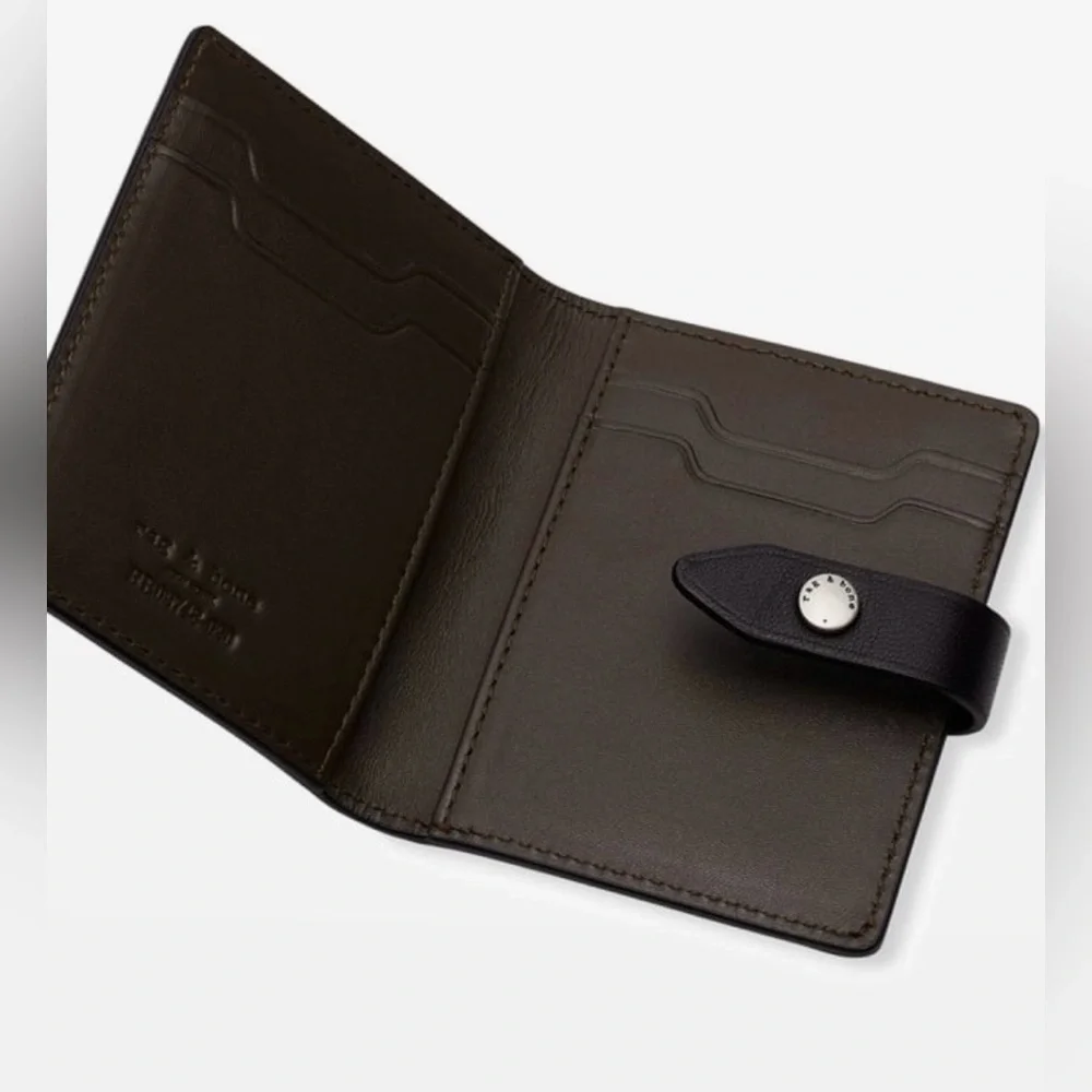 NWT Rag & Bone Passenger Bifold Card Case —Black Leather | Minimal Luxury Wallet